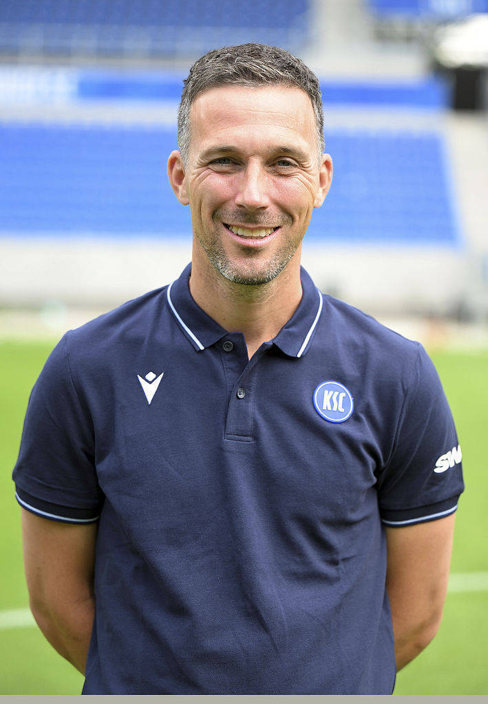 金年会中文官网-清晨国王杯焦点战，纽卡斯尔强势反弹，质疑声仍在，赛程密集仍需轮换