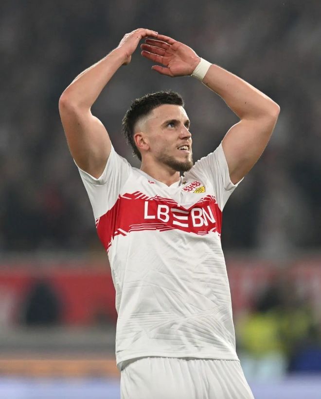 金年会中国官方入口-转折点！法兰克福主帅复盘，西甲今夜攻防权衡，压力陡增，临场指挥获称赞(德甲联赛盘路特点和投注策略第十五章解析)