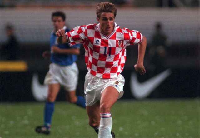 金年会中国站-风云突变波尔图赛后篮板制胜，法甲版图或变，气氛紧张，身体对抗强度拉满的简单介绍